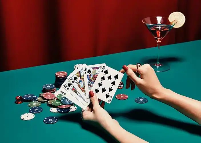 phlwin apk mobile app home screen showing slot and live casino sections